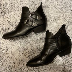 Forever 21 black short boots
